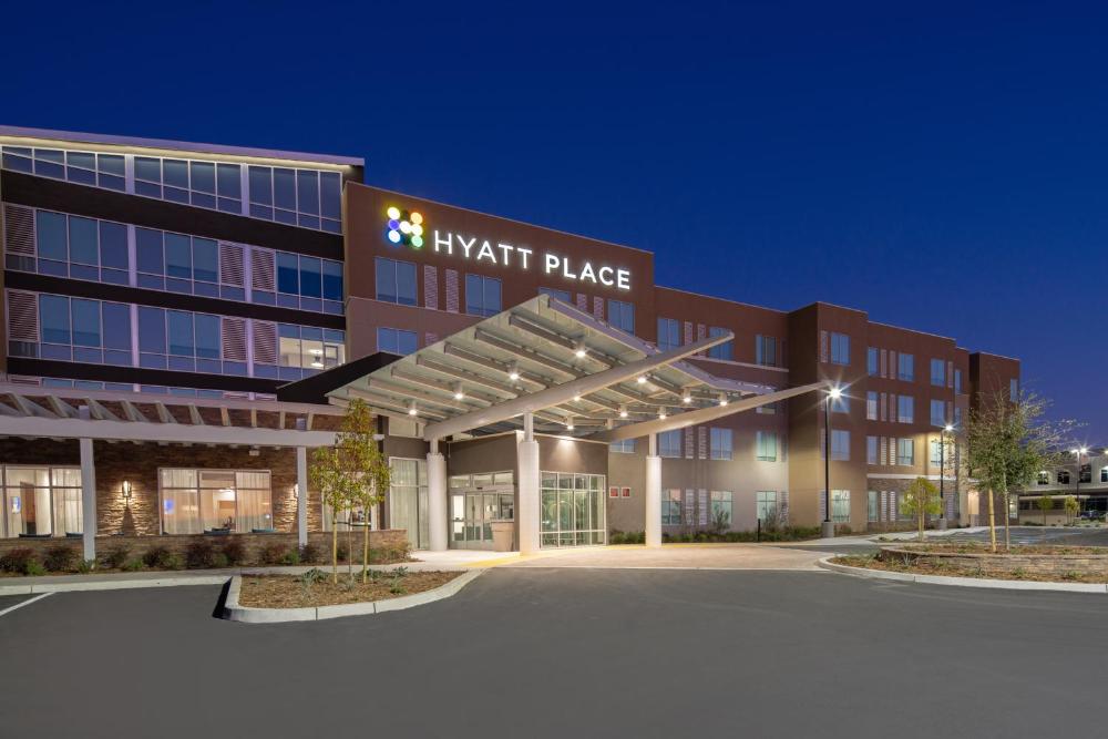 Hyatt Place Bakersfield